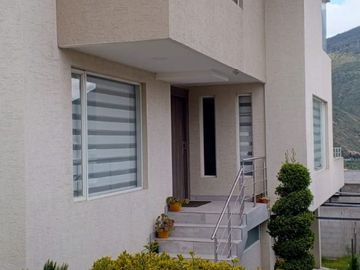En Venta Linda Casa Independiente en Carcelén - Barrio La Josefina