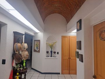 Casa en Venta en Jurica de una planta con amplio jardin