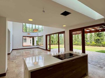 Casa de Renta Nayon-Cumbaya