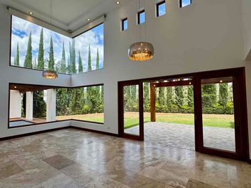 Casa de Renta Nayon-Cumbaya