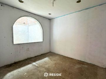 Venta de casa en Urbanización Covicorti, Trujillo – Frente a parque y con gran potencial