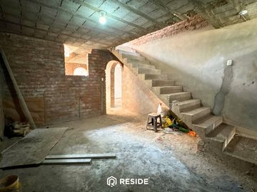 Venta de casa en Urbanización Covicorti, Trujillo – Frente a parque y con gran potencial