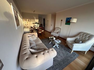Departamento en barrio residencial