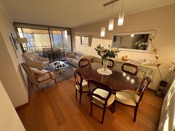 Departamento en barrio residencial