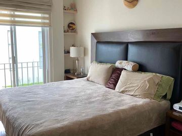 Residencia en Venta en Punta del Este, león, Gto, fracc. privado, zona ibero, terreno 100% plano, óptimas condiciones.