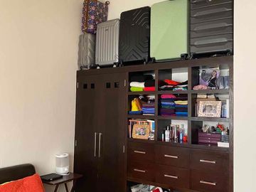 Residencia en Venta en Punta del Este, león, Gto, fracc. privado, zona ibero, terreno 100% plano, óptimas condiciones.