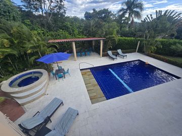 VENDO ESPECTACULAR CASA CAMPESTRE EN ANAPOIMA CUNDINAMARCA