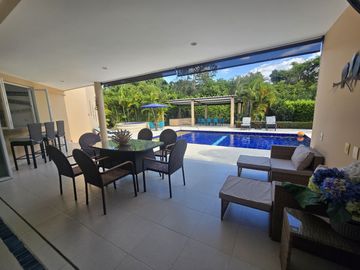 VENDO ESPECTACULAR CASA CAMPESTRE EN ANAPOIMA CUNDINAMARCA