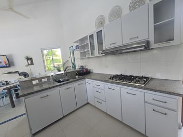 VENDO ESPECTACULAR CASA CAMPESTRE EN ANAPOIMA CUNDINAMARCA