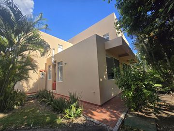 VENDO ESPECTACULAR CASA CAMPESTRE EN ANAPOIMA CUNDINAMARCA