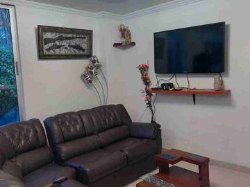 SE VENDE HERMOSA CASA EN MELGAR CONJUNTO LA ESTANCIA