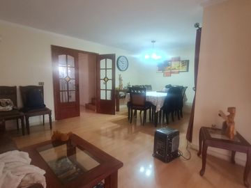 Casa 4 Dorm 3 Baños 3 Est. Residencia Sta Delia La Florida