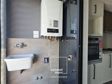VENTA | 2 Dormitorios | Av. Caseros 242, Punta del Río - Refinería