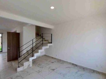 CASA EN VILLAS DEL CAMPO CALIMAYA CON JARDIN