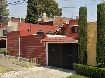 Casa en Venta en Lomas Estrella, Iztapalapa.