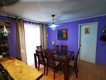 Se vende casa independiente de un piso, 2 dormitorios y 2 baños, comuna de Limache.