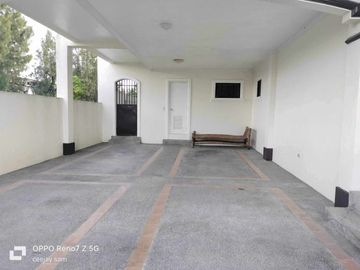 Preowned House and Lot in Royale Tagaytay -EGR