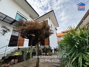 2-storey home office, 94 sq w., Soi Nakniwat 37, near Central Eastville, Soi Nakniwat 37, Intersection 1-4, Lat Phrao Road, Nakniwat Road, Lat Phrao D