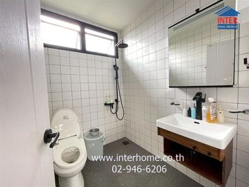 2-storey home office, 94 sq w., Soi Nakniwat 37, near Central Eastville, Soi Nakniwat 37, Intersection 1-4, Lat Phrao Road, Nakniwat Road, Lat Phrao D