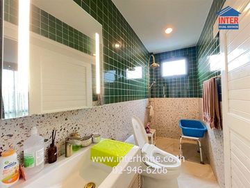 2-storey home office, 94 sq w., Soi Nakniwat 37, near Central Eastville, Soi Nakniwat 37, Intersection 1-4, Lat Phrao Road, Nakniwat Road, Lat Phrao D