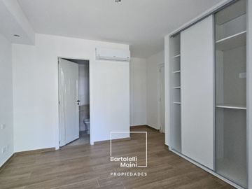 VENTA | 1 Dormitorio con cochera | Av. Caseros 242 – Edificio Punta del Río
