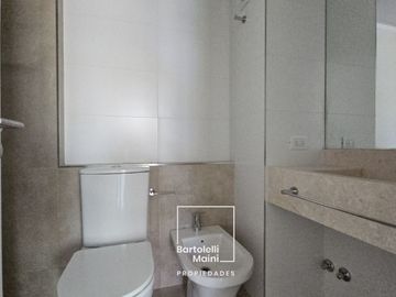 VENTA | 1 Dormitorio con cochera | Av. Caseros 242 – Edificio Punta del Río