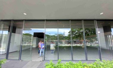 Ground floor Commercial Macapagal Blvd Parañaque UZUME bldg. For rent / lease