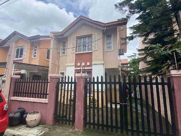 House and Lot Along Daang Hari