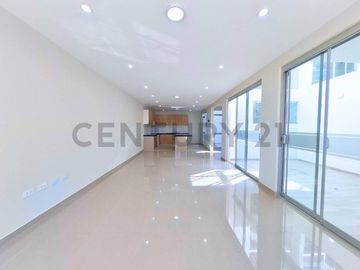 SE VENDE CASA EN ESTRENO EN TACNA