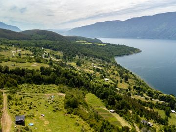 Agro Parcela en venta con vista al Lago Riñihue