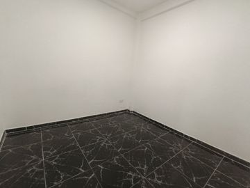 VENTA CASA  DE 4 NIVELES VEHICULAR SECTOR SAMARIA-PEREIRA