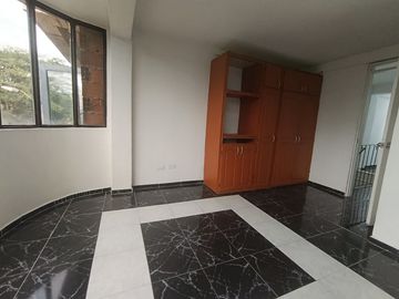 VENTA CASA  DE 4 NIVELES VEHICULAR SECTOR SAMARIA-PEREIRA