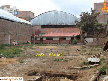 VENDO TERRENO COMERCIAL FRENTE AL COLISEO WANKA, HUANCAYO