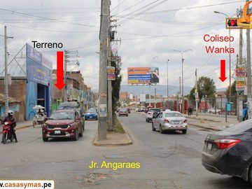 VENDO TERRENO COMERCIAL FRENTE AL COLISEO WANKA, HUANCAYO