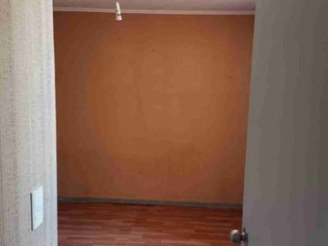 VENDO ACOGEDOR DEPARTAMENTO EN GRAN AVENIDA 1ER PISO 3 DORMITORIOS 1 BAÑO (OPORTUNIDAD INVERSIÓN)