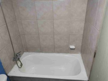VENDO ACOGEDOR DEPARTAMENTO EN GRAN AVENIDA 1ER PISO 3 DORMITORIOS 1 BAÑO (OPORTUNIDAD INVERSIÓN)