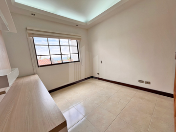 SE VENDE CASA EN ALAMOS PEREIRA