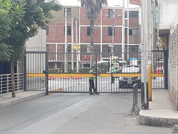 Venta de Casa San Juan de Miraflores  4 pisos