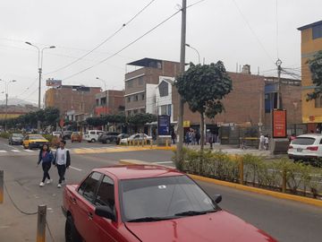 Venta de Casa San Juan de Miraflores  4 pisos