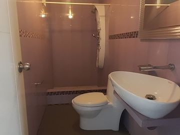 Venta de Casa San Juan de Miraflores  4 pisos