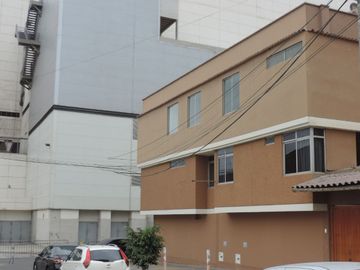 Venta de Casa San Juan de Miraflores  4 pisos