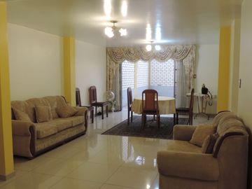 Venta de Casa San Juan de Miraflores  4 pisos