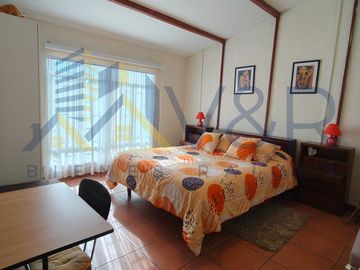 Guayllabamba, Casa amplia en terreno de 1500 m²