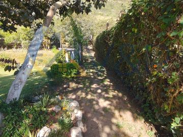 Guayllabamba, Casa amplia en terreno de 1500 m²