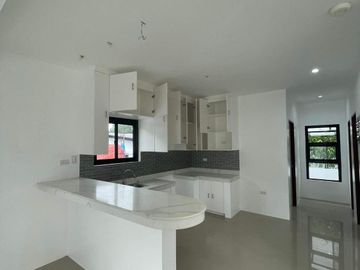 For Sale-10M-Preselling Single Detached House & Lot w/Master's Bedroom w/ Toilet & Bath & 4 Bedrooms, located at Brgy. Mabini, Lipa City, Batangas