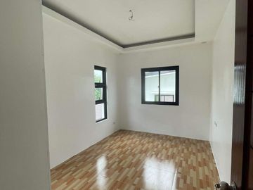 For Sale-10M-Preselling Single Detached House & Lot w/Master's Bedroom w/ Toilet & Bath & 4 Bedrooms, located at Brgy. Mabini, Lipa City, Batangas