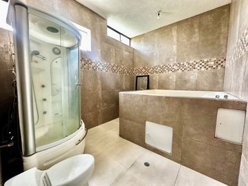 VENTA CASA 385M2 4 HABITACIONES AMAGASI DEL INCA