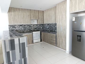 Casa de 3 pisos exclusiva en 1era fila frente al mar ubicado en el hermoso CONDOMINIO ECOLÓGICO PLAYA GRECIA