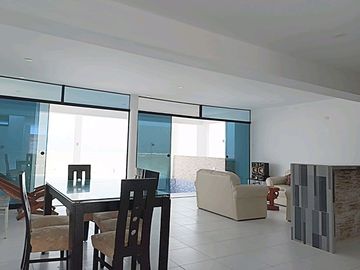 Casa de 3 pisos exclusiva en 1era fila frente al mar ubicado en el hermoso CONDOMINIO ECOLÓGICO PLAYA GRECIA