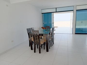 Casa de 3 pisos exclusiva en 1era fila frente al mar ubicado en el hermoso CONDOMINIO ECOLÓGICO PLAYA GRECIA